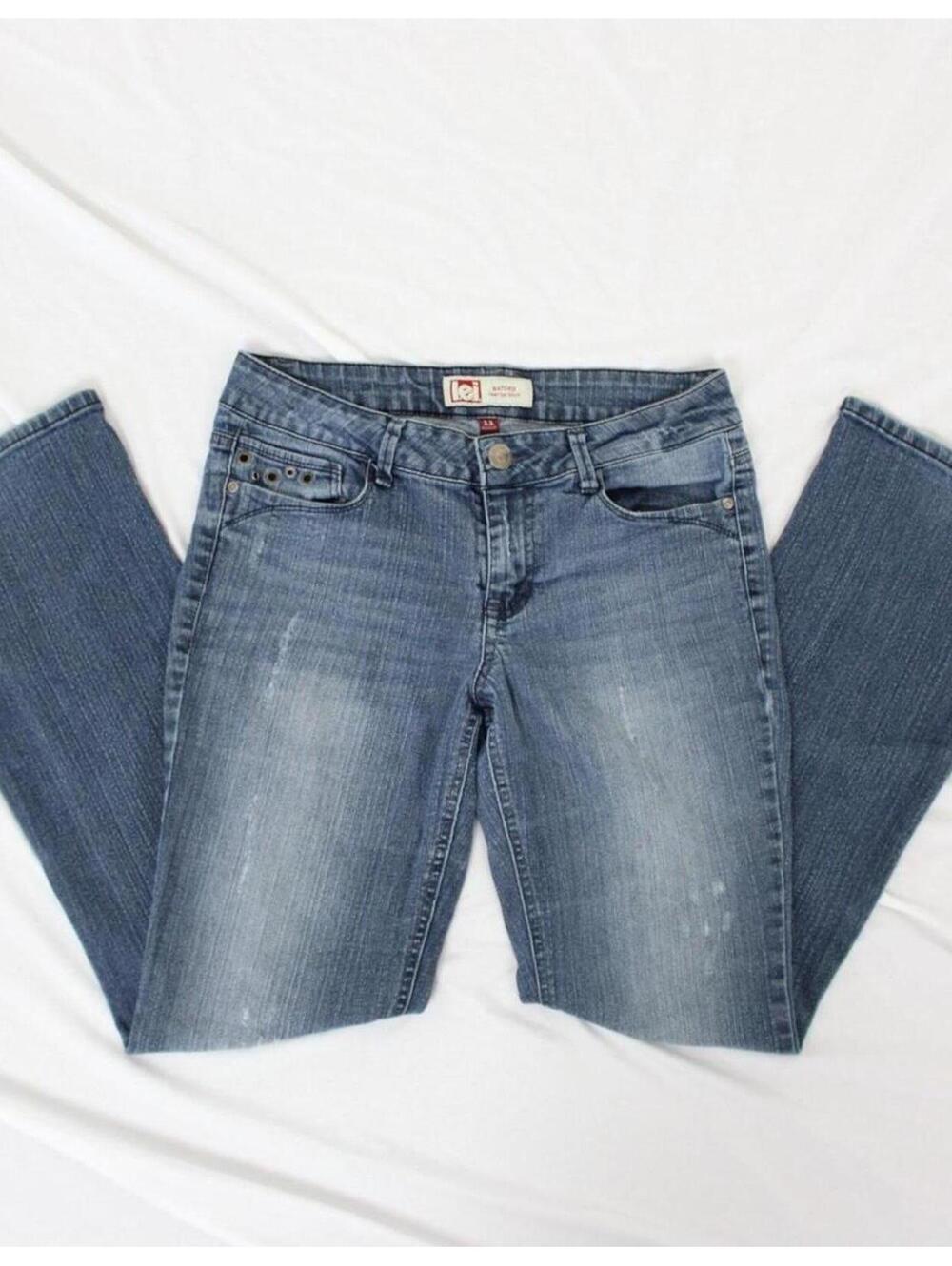 Lei Ashley blue low rise bootcut jeans. Size 11